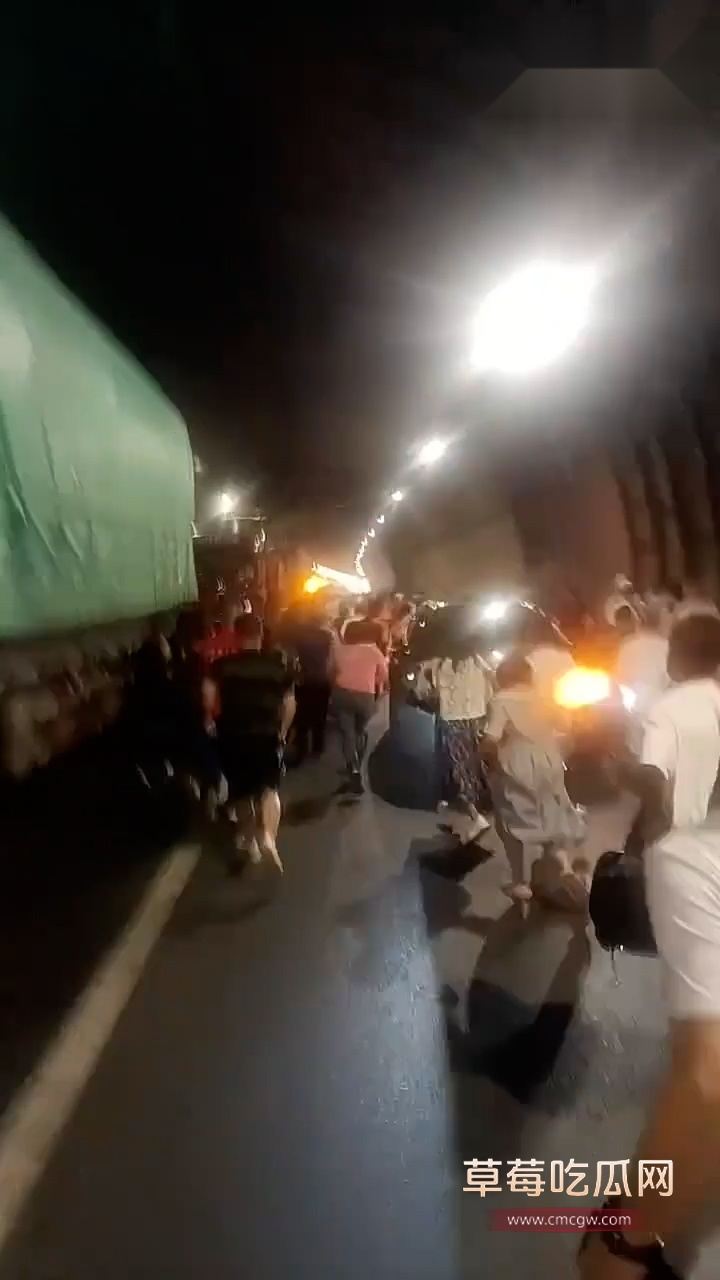 头条竖.00001204.Still035