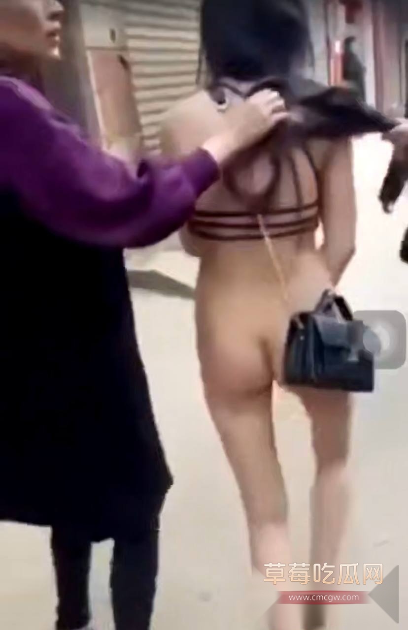 原配带小三游行 3