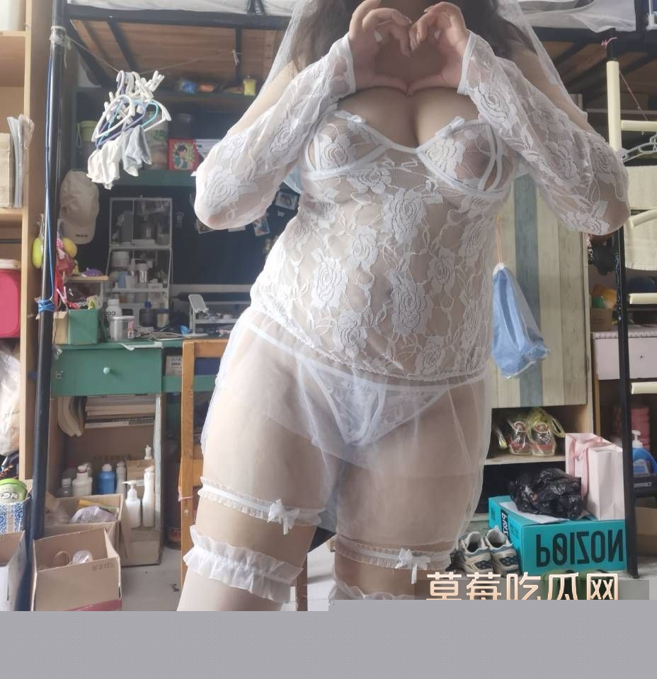 00后大学生线下吞精 12