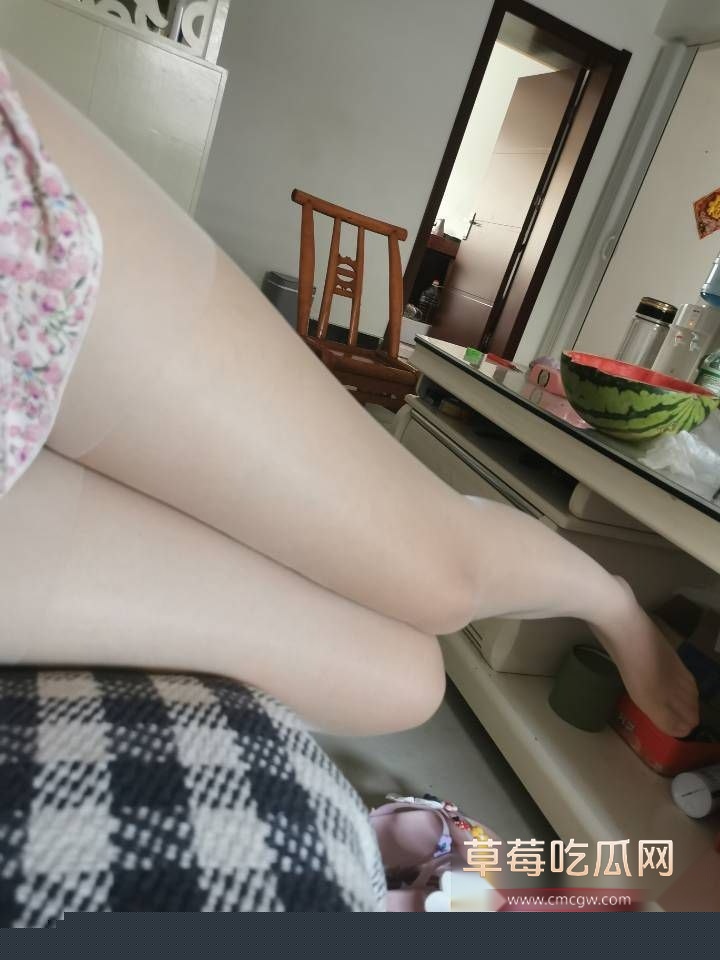 00后大学生线下吞精 22