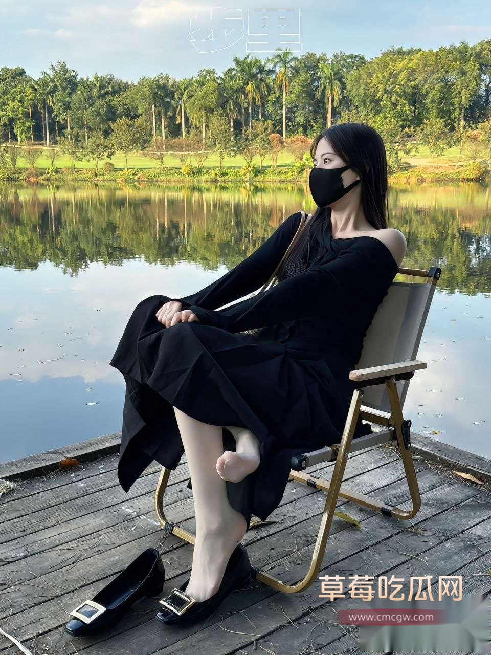 抖音三十万粉丝的玉足博主小步里 5