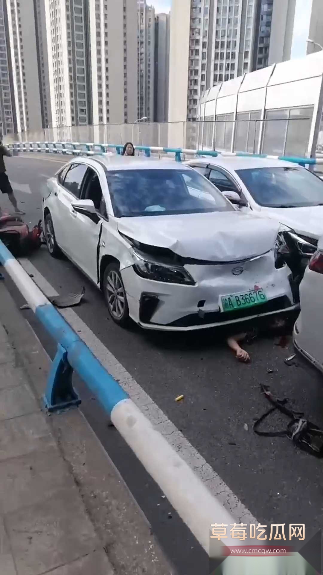 重庆高架发生严重车祸 1 重庆高架发生严重车祸 1