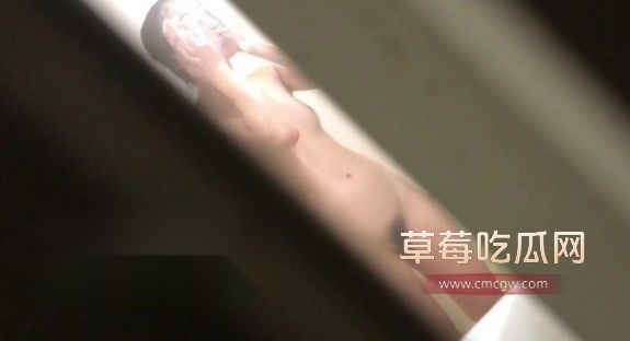 表弟偷拍表姐洗澡3 表弟偷拍表姐洗澡3