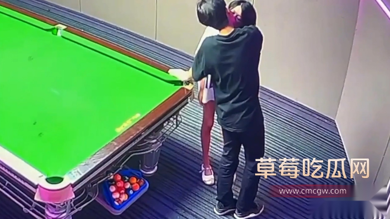 台球室卿卿我我 5