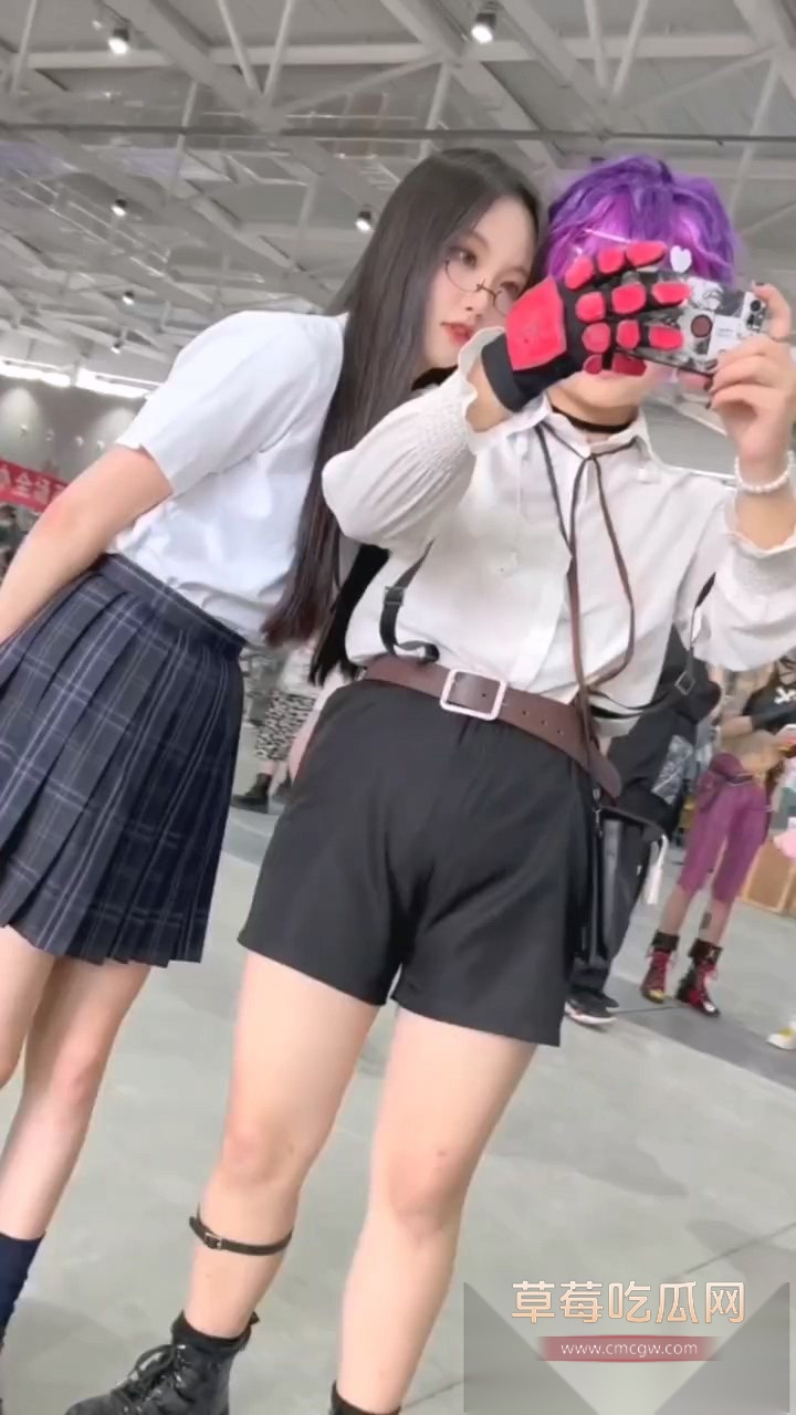 扫街抄底短裙眼镜妹 6 扫街抄底短裙眼镜妹 6