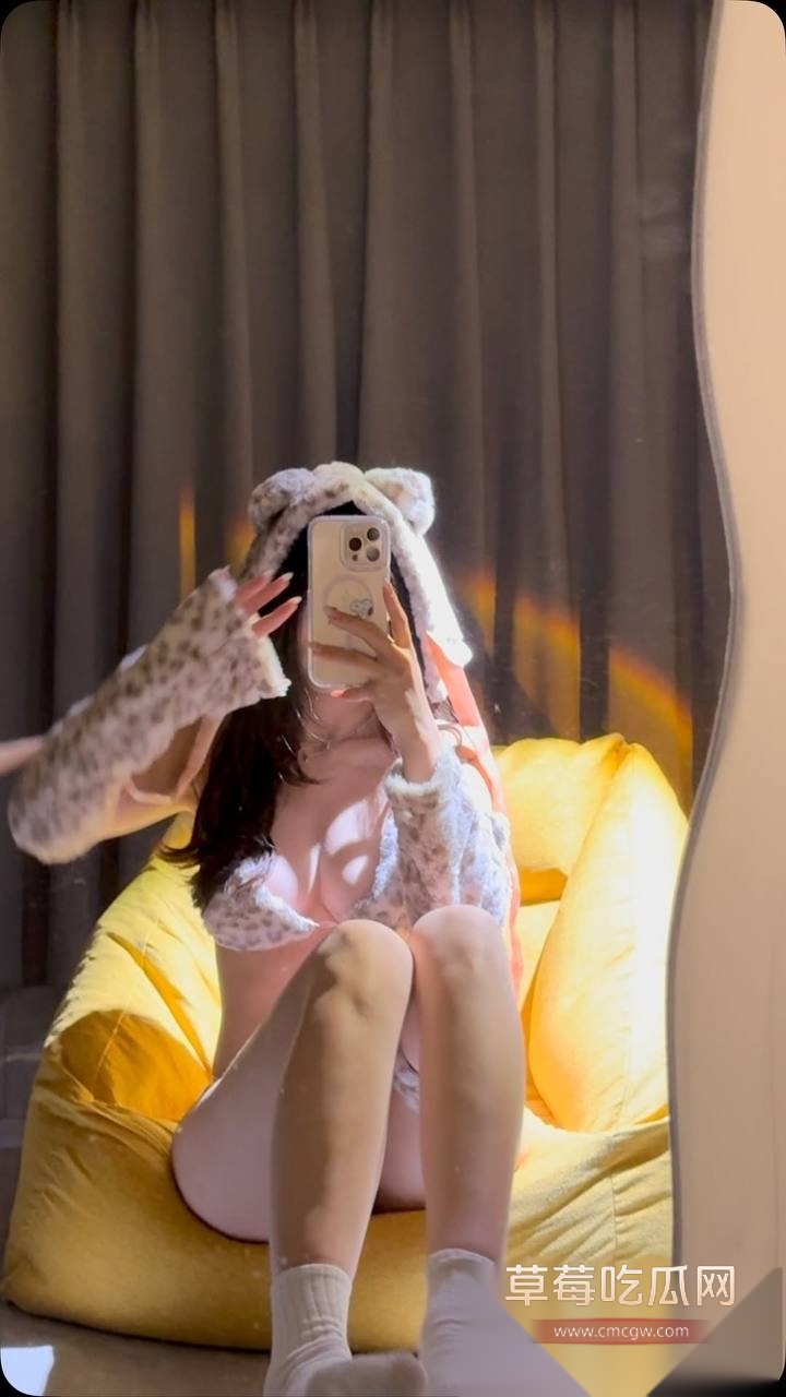 反差网红巨乳母狗 宝贝77 18 反差网红巨乳母狗 宝贝77 18