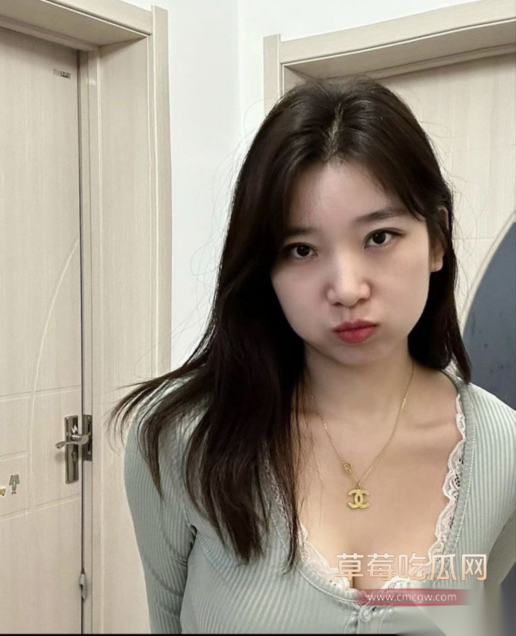 小学历史老师左茜被曝光不雅 2