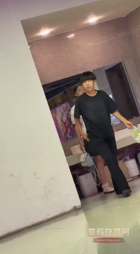 电影院情侣大战 2 电影院情侣大战 2