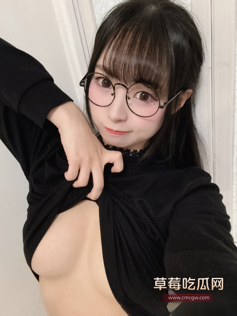 推特白虎福利姬 高级VIP付费福利 8