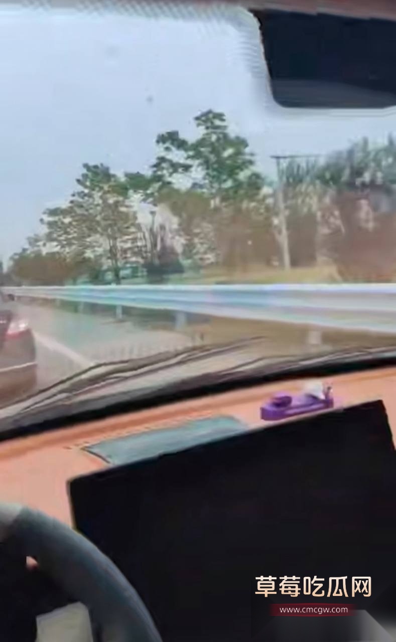 窗户打不开 热死了 2 窗户打不开 热死了 2