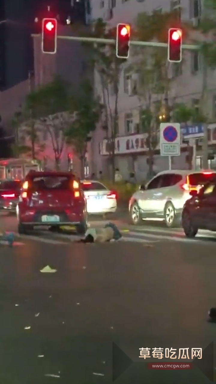 头条竖.00013508.Still026