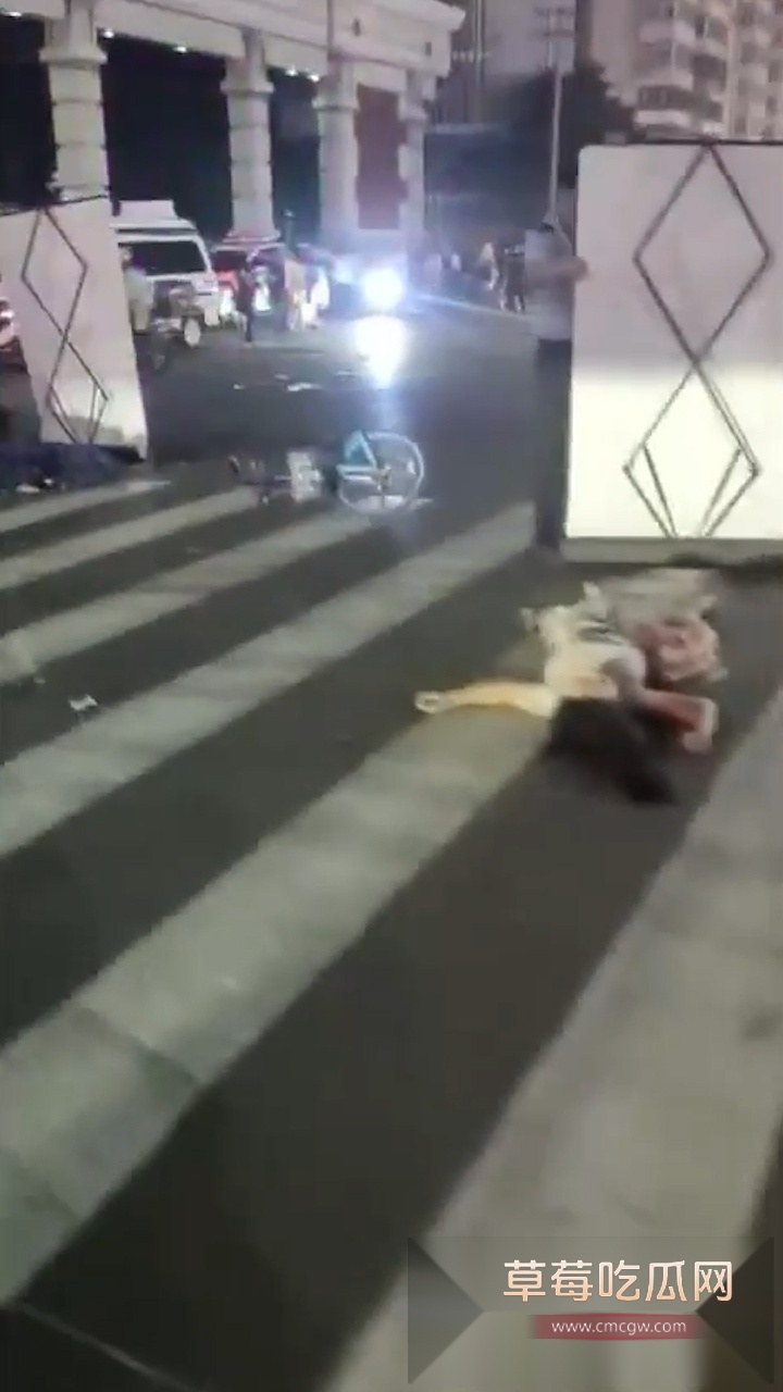 头条竖.00042204.Still023