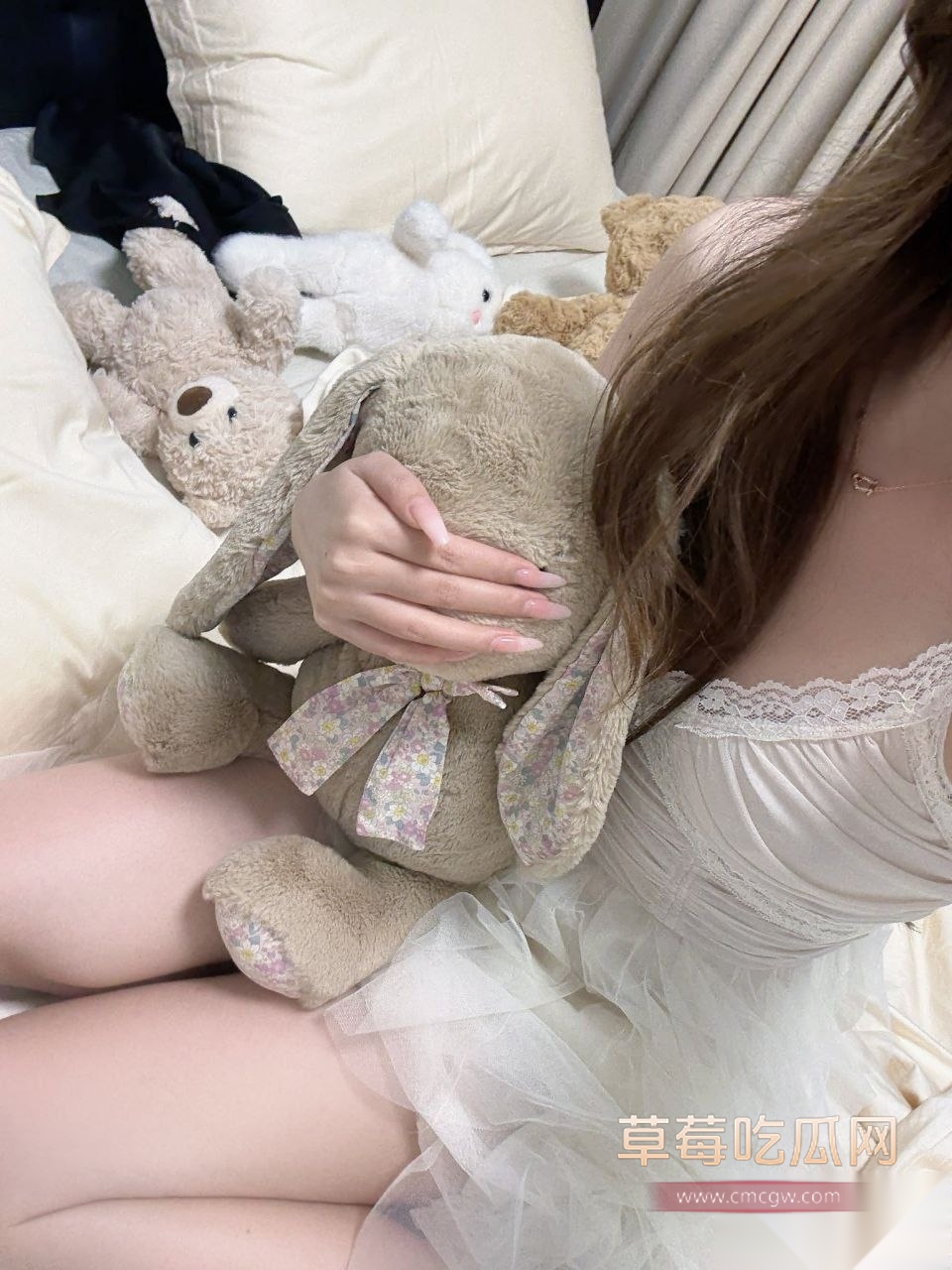 高颜大三母狗喜欢收藏labubu 9