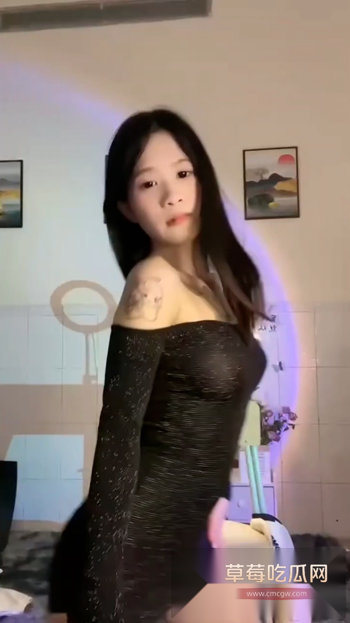抖音精神小妹菲律宾下海直播 3 抖音精神小妹菲律宾下海直播 3