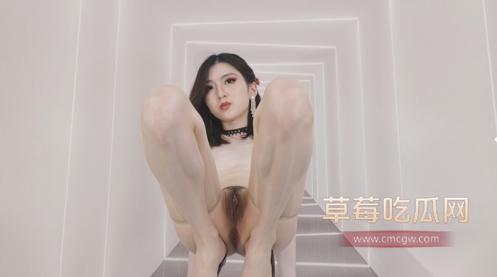 映秀舞团女模万万 6