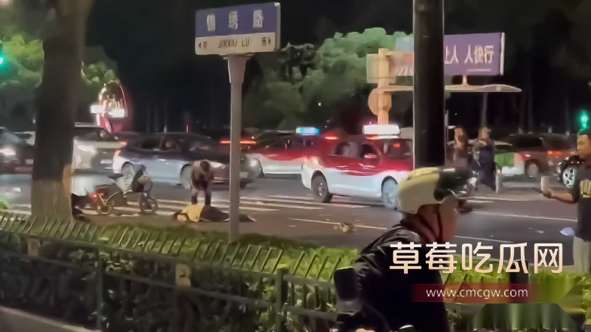 电动车与轿车相撞 2 电动车与轿车相撞 2