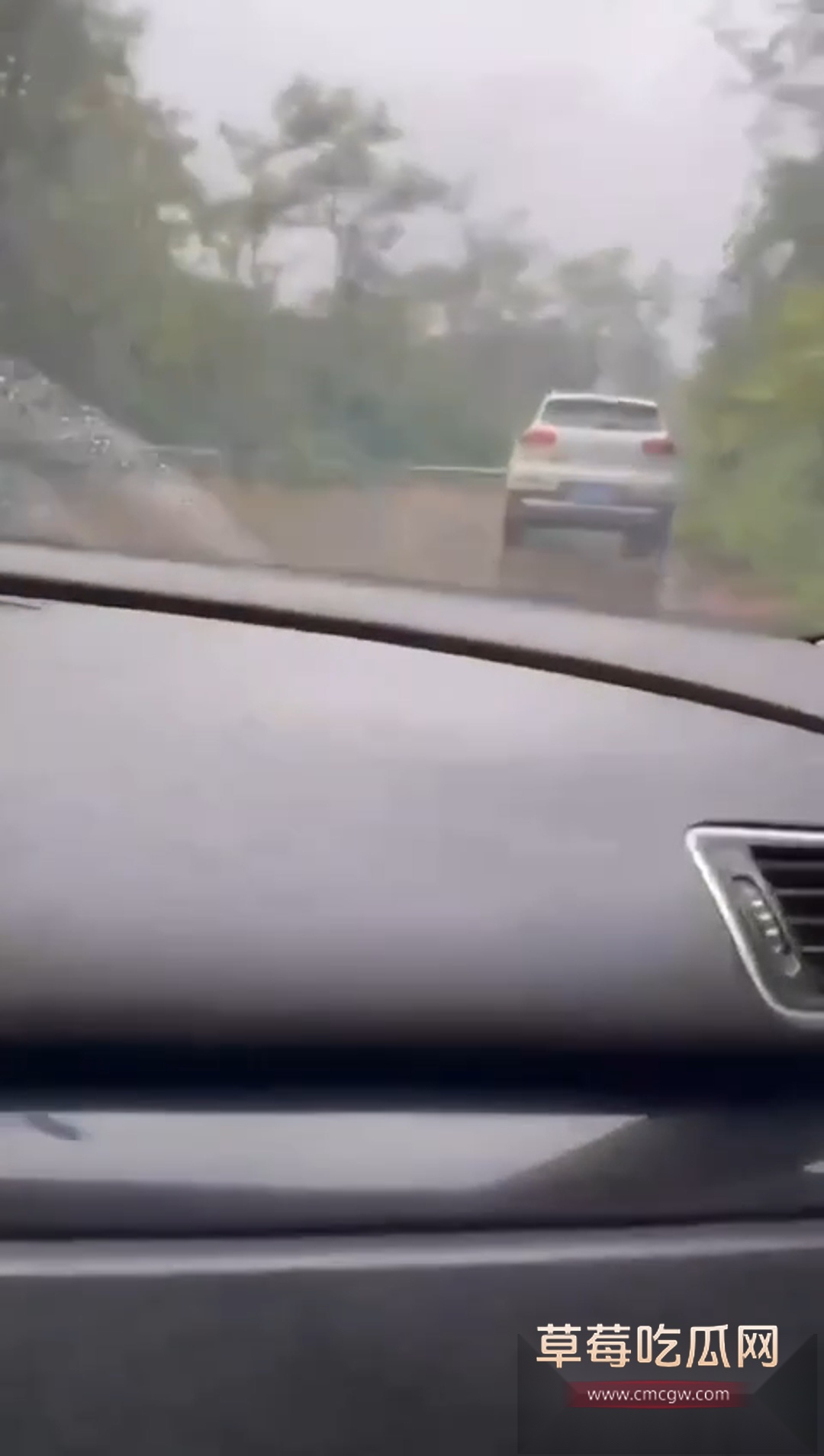 停车做爱车震 1