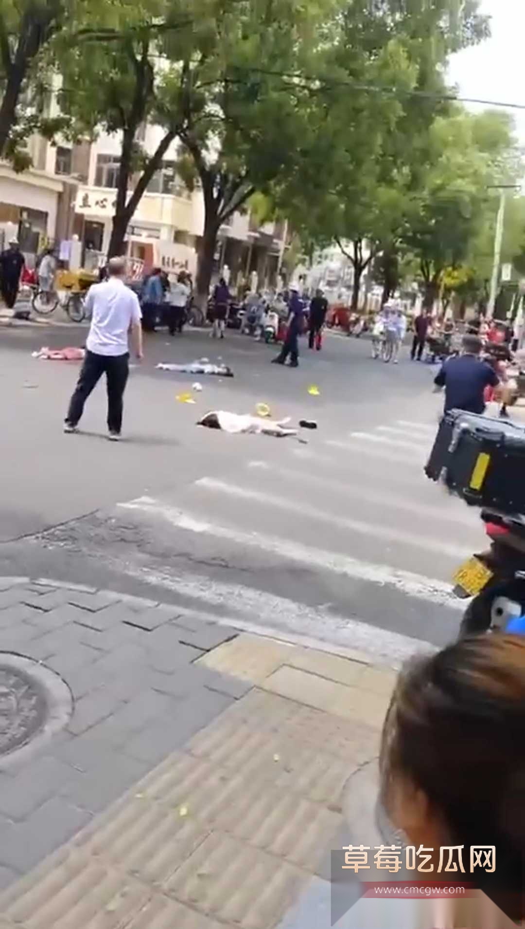 北京密云育才路与东门大街交叉口附近发生一起交通事故 5 北京密云育才路与东门大街交叉口附近发生一起交通事故 5