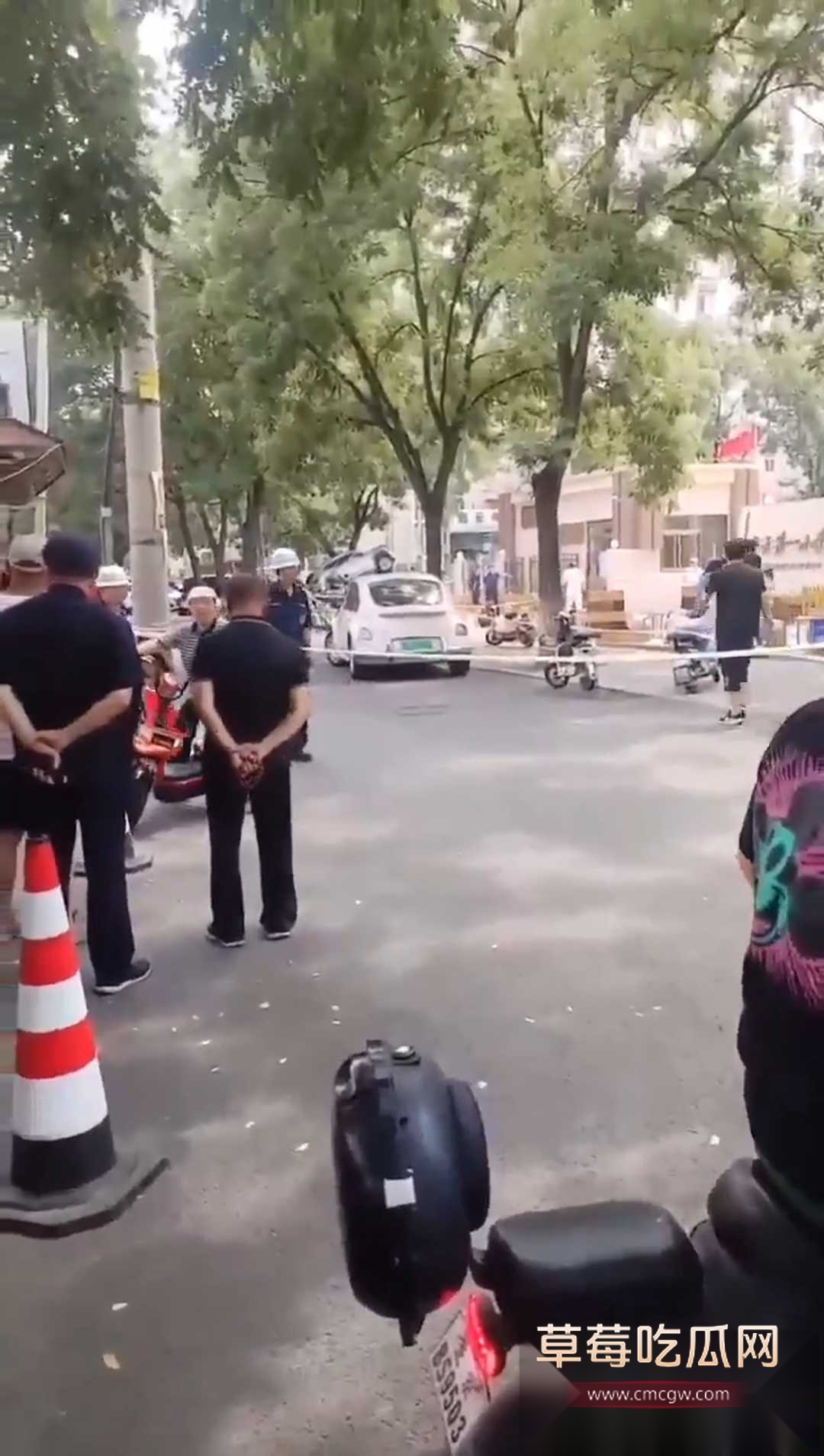 北京密云育才路与东门大街交叉口附近发生一起交通事故 7 北京密云育才路与东门大街交叉口附近发生一起交通事故 7