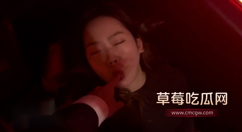 丰满美少妇为了升职加薪勾引领导 4 丰满美少妇为了升职加薪勾引领导 4