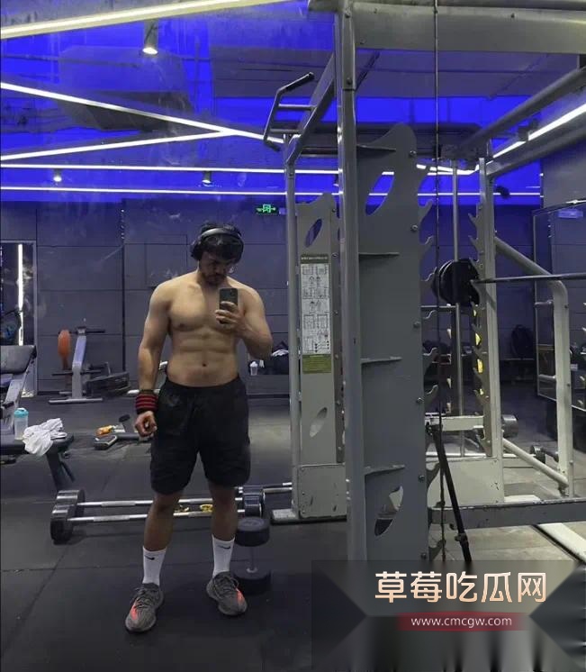 来都来了哥3.jpg 来都来了哥3.jpg