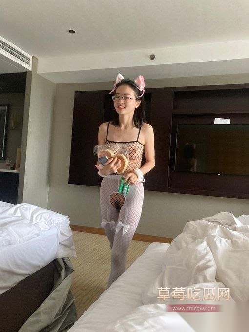 极品眼镜反差婊校花美女刘璐 3 极品眼镜反差婊校花美女刘璐 3