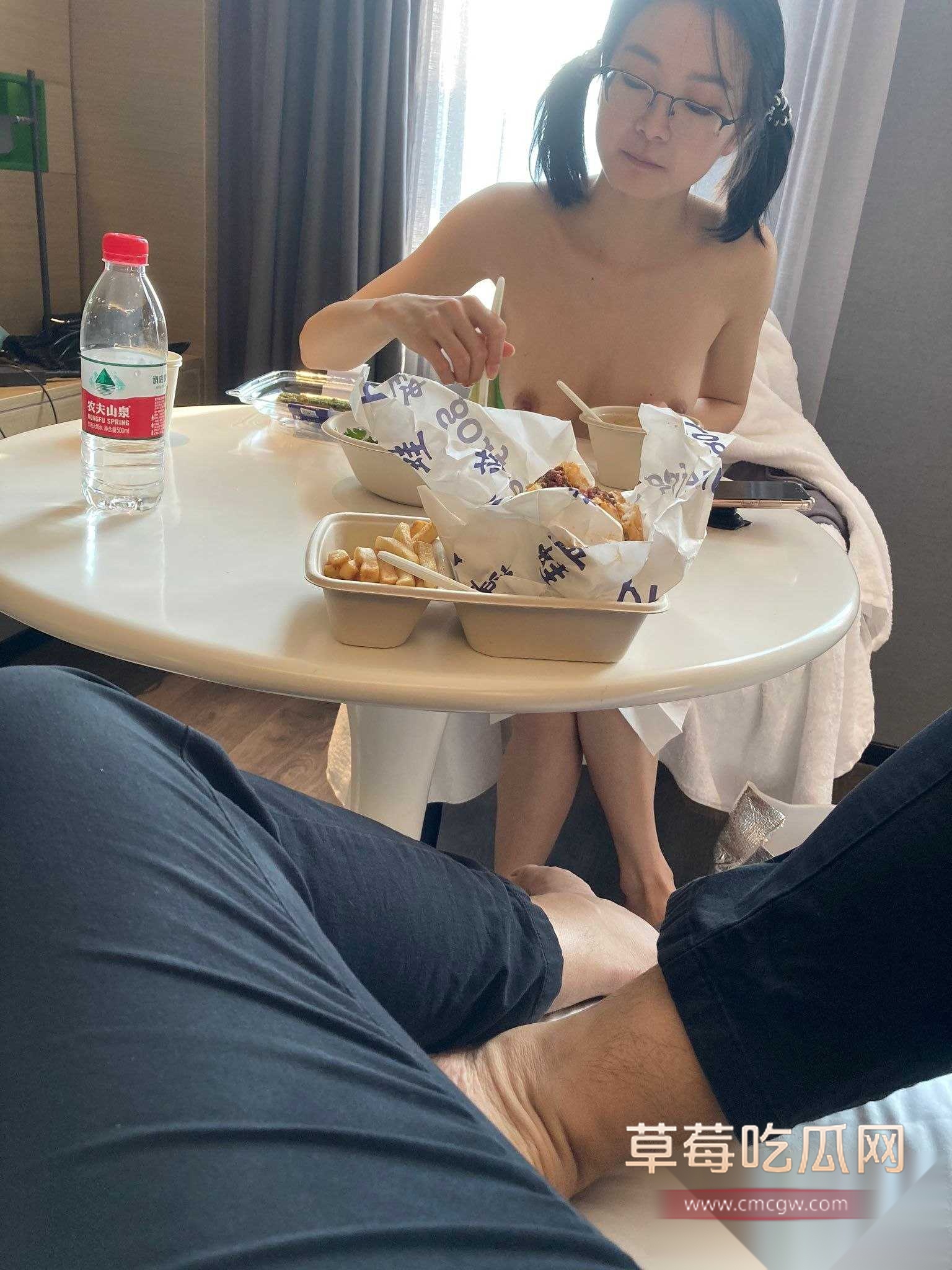 极品眼镜反差婊校花美女刘璐 15 极品眼镜反差婊校花美女刘璐 15