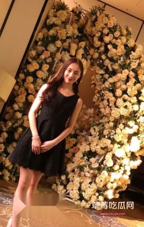 瑜伽老师林依婷性爱私拍15 瑜伽老师林依婷性爱私拍15