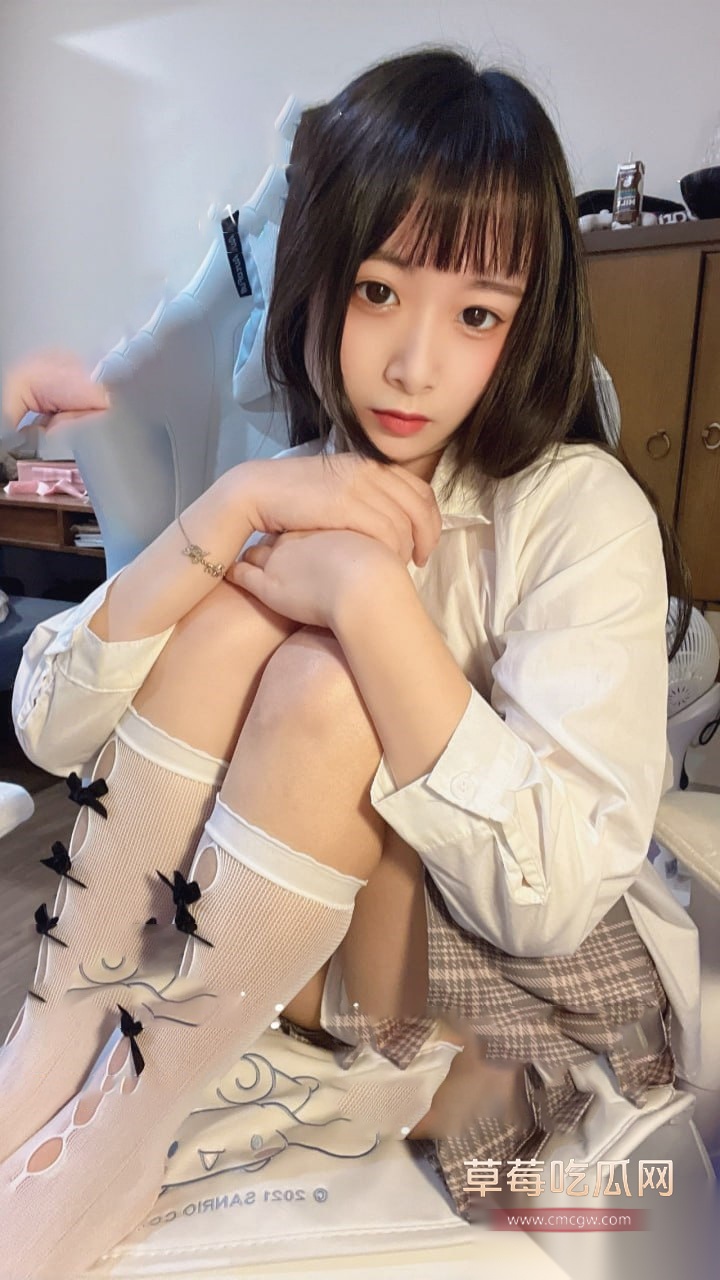 推特高颜值嫩妹小妮娜lolixninax 4 推特高颜值嫩妹小妮娜lolixninax 4