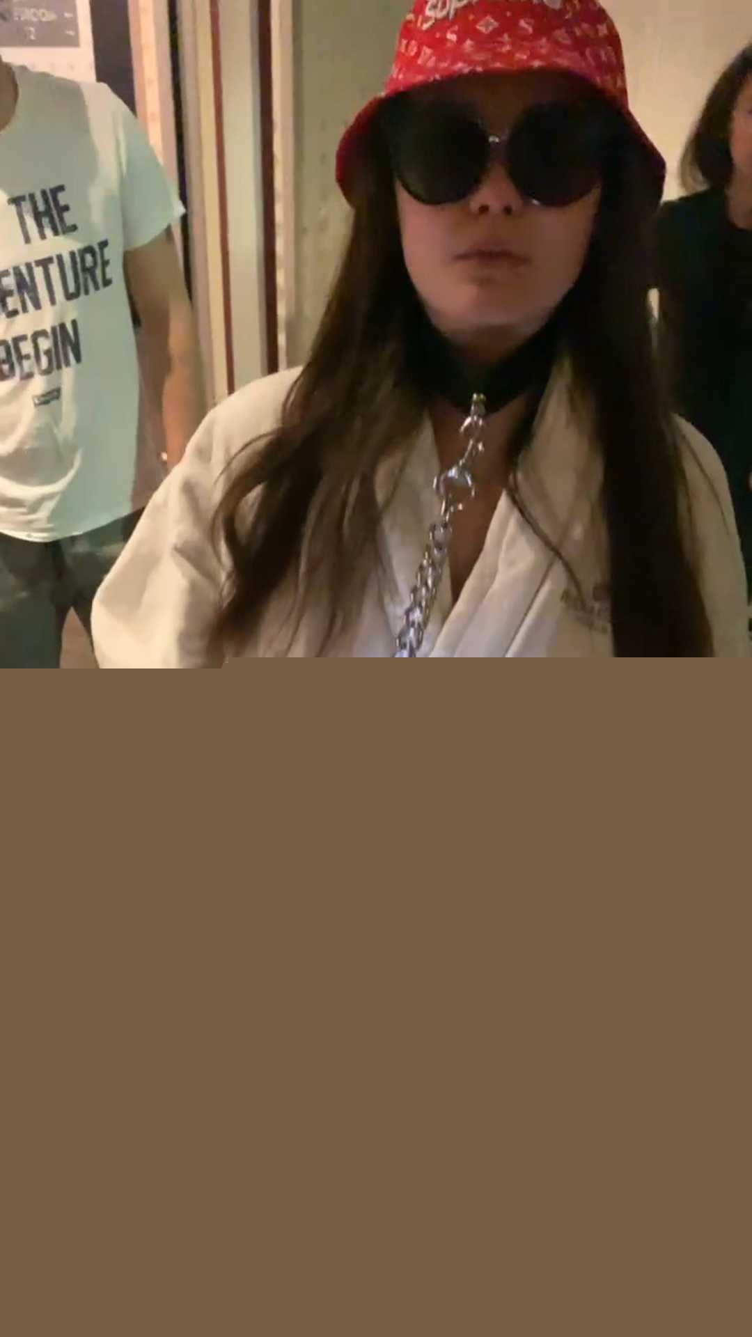 宙斯把女粉丝当狗遛 2 宙斯把女粉丝当狗遛 2