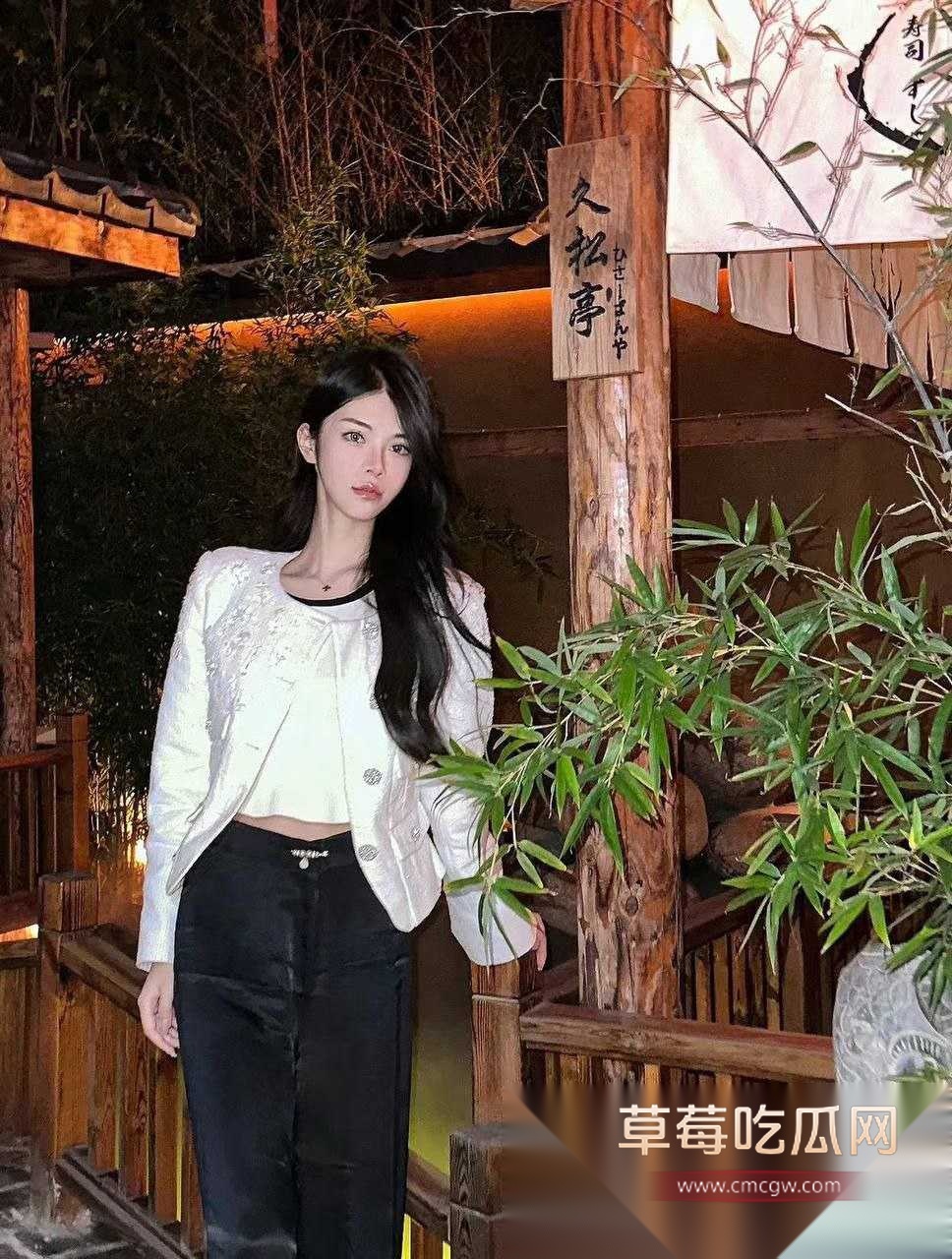 极品高颜苗条身材女神黄丽娜 4