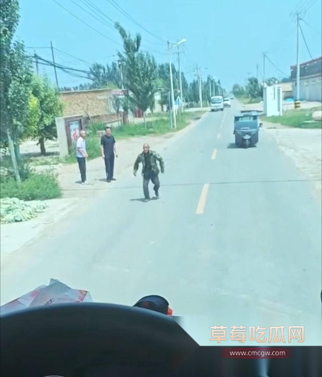 内蒙包头大爷碰瓷全过程 7 内蒙包头大爷碰瓷全过程 7