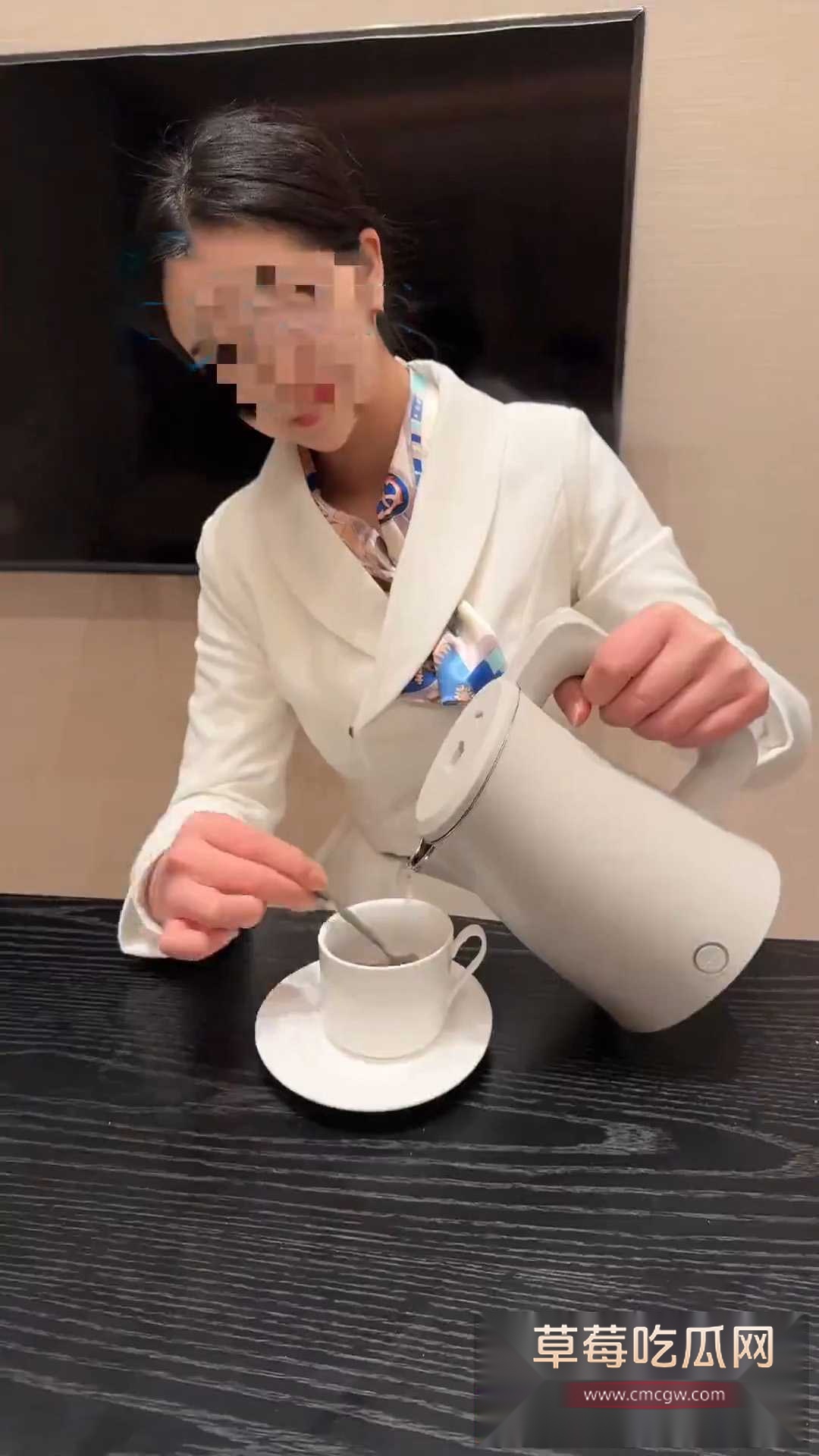 海角社区会喷水的亲姐姐 2