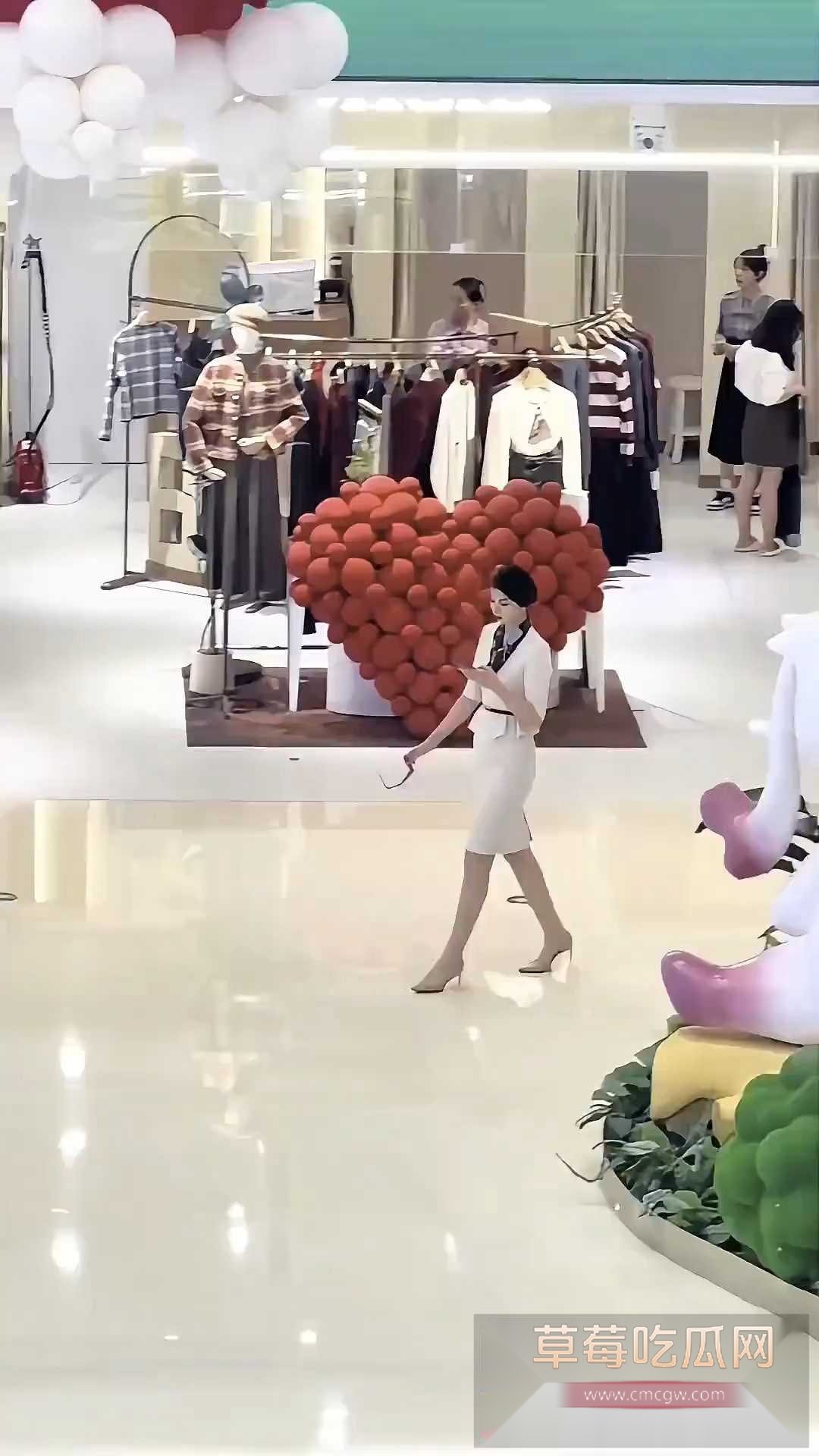 海角社区会喷水的亲姐姐 3