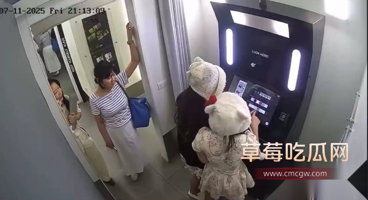 韩国女子在越南殴打当地人引众怒 8 韩国女子在越南殴打当地人引众怒 8