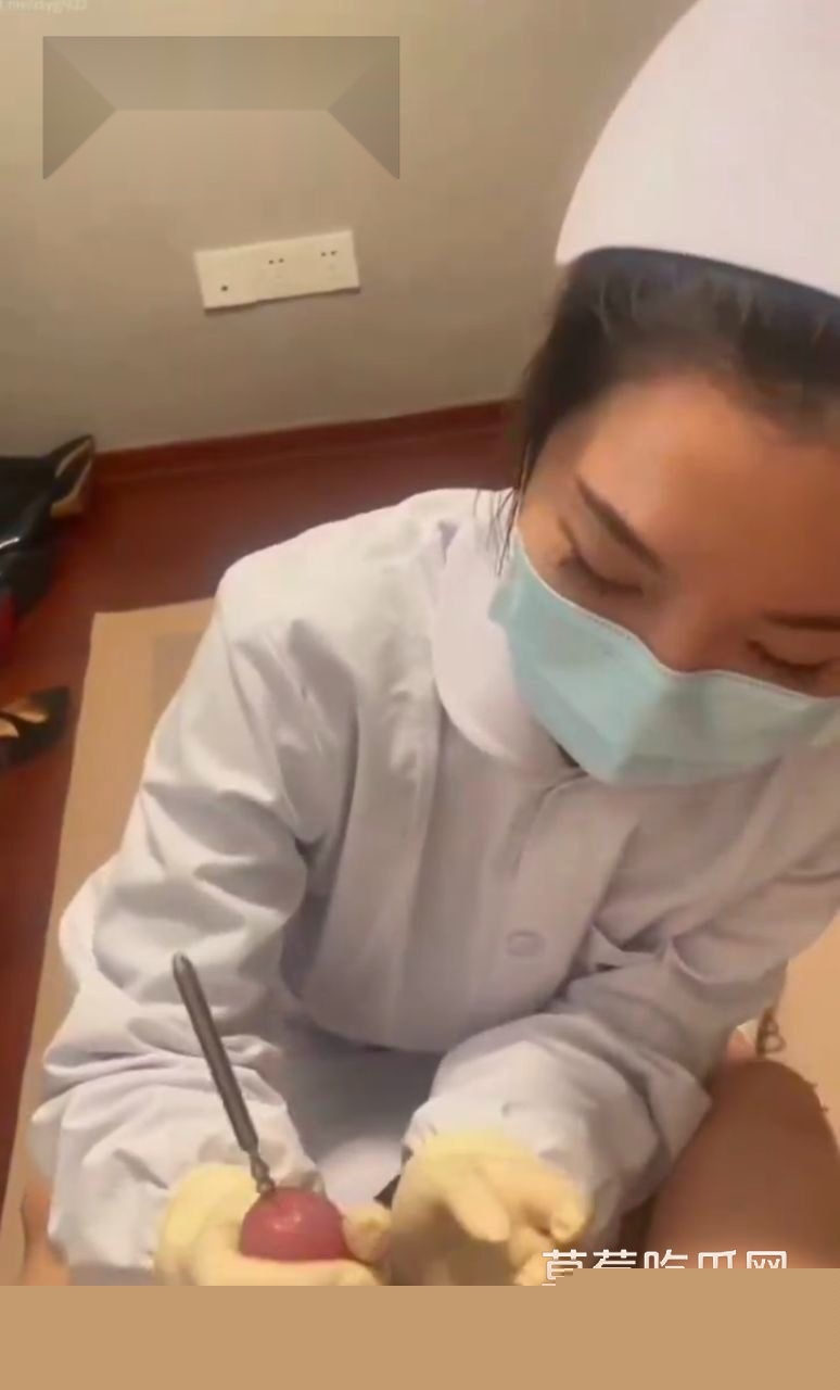美女护士猎奇虐鸡玩弄1