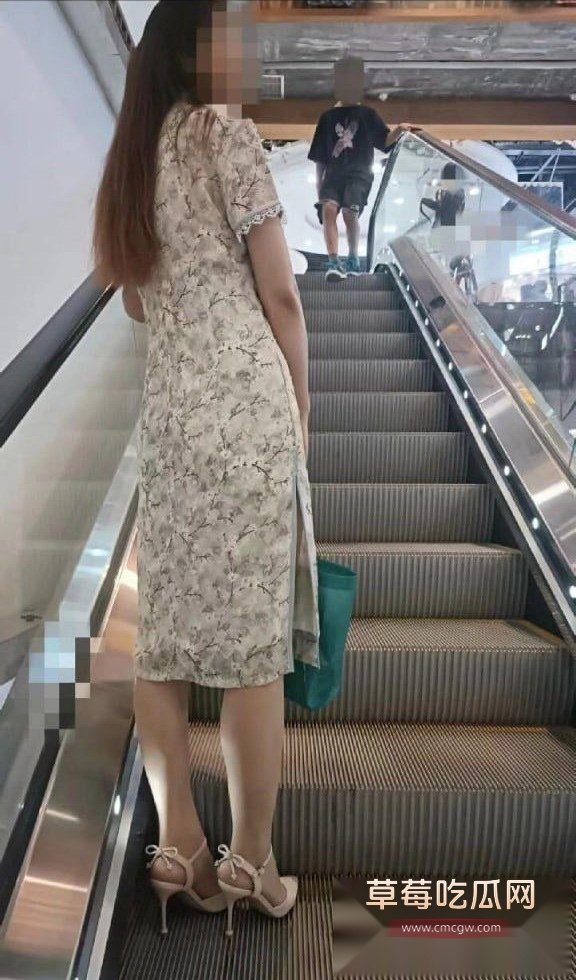 休假带嫂子去买衣服 7 休假带嫂子去买衣服 7