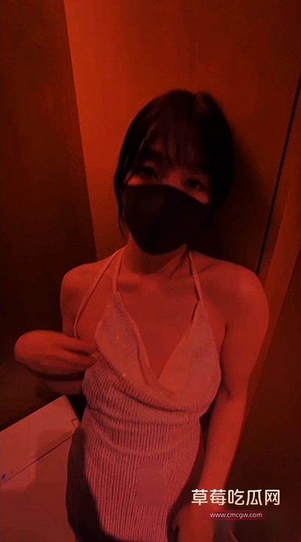 玩偶姐姐同居的他两部曲 2 玩偶姐姐同居的他两部曲 2