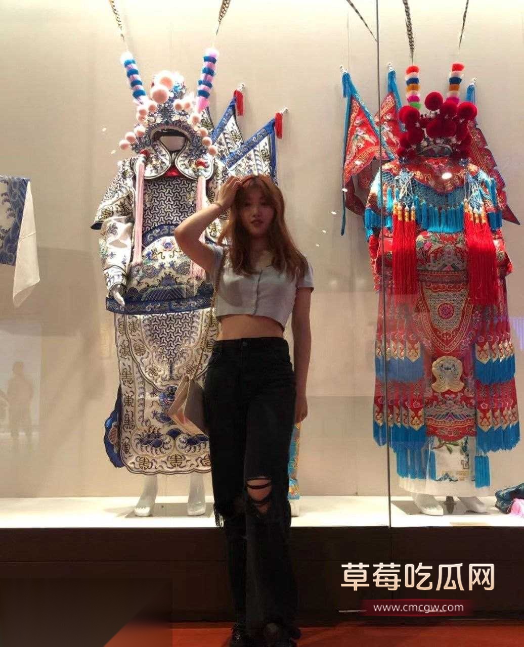 何新4.jpg 何新4.jpg