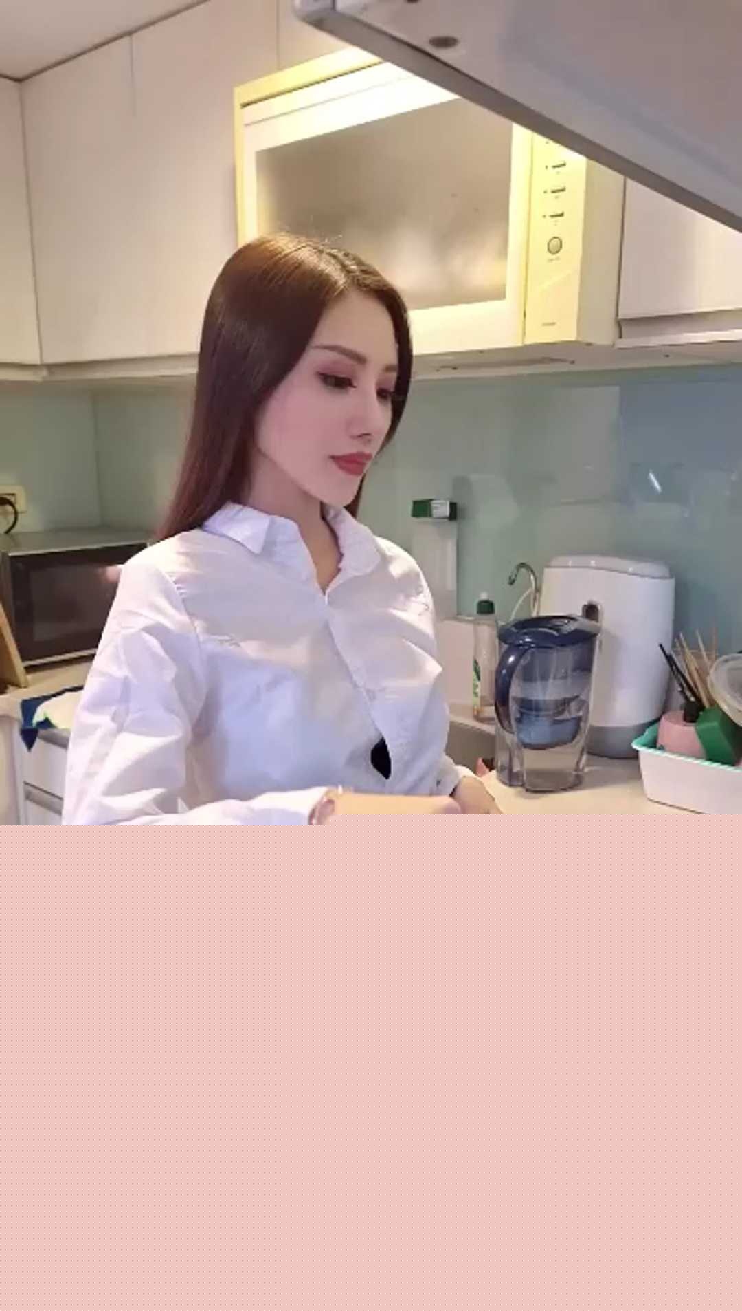 高颜值反差美女天使的诱惑 1 高颜值反差美女天使的诱惑 1