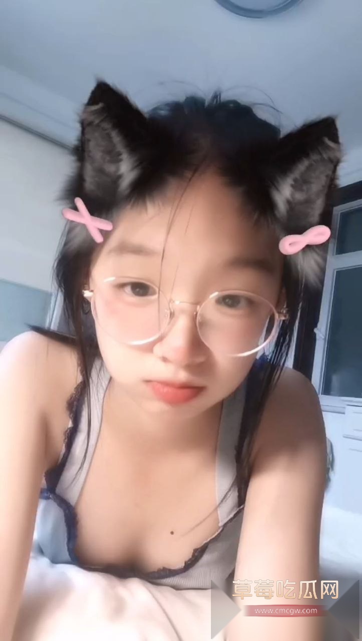 江苏盐城06年眼镜母狗陈欣雯 4 江苏盐城06年眼镜母狗陈欣雯 4