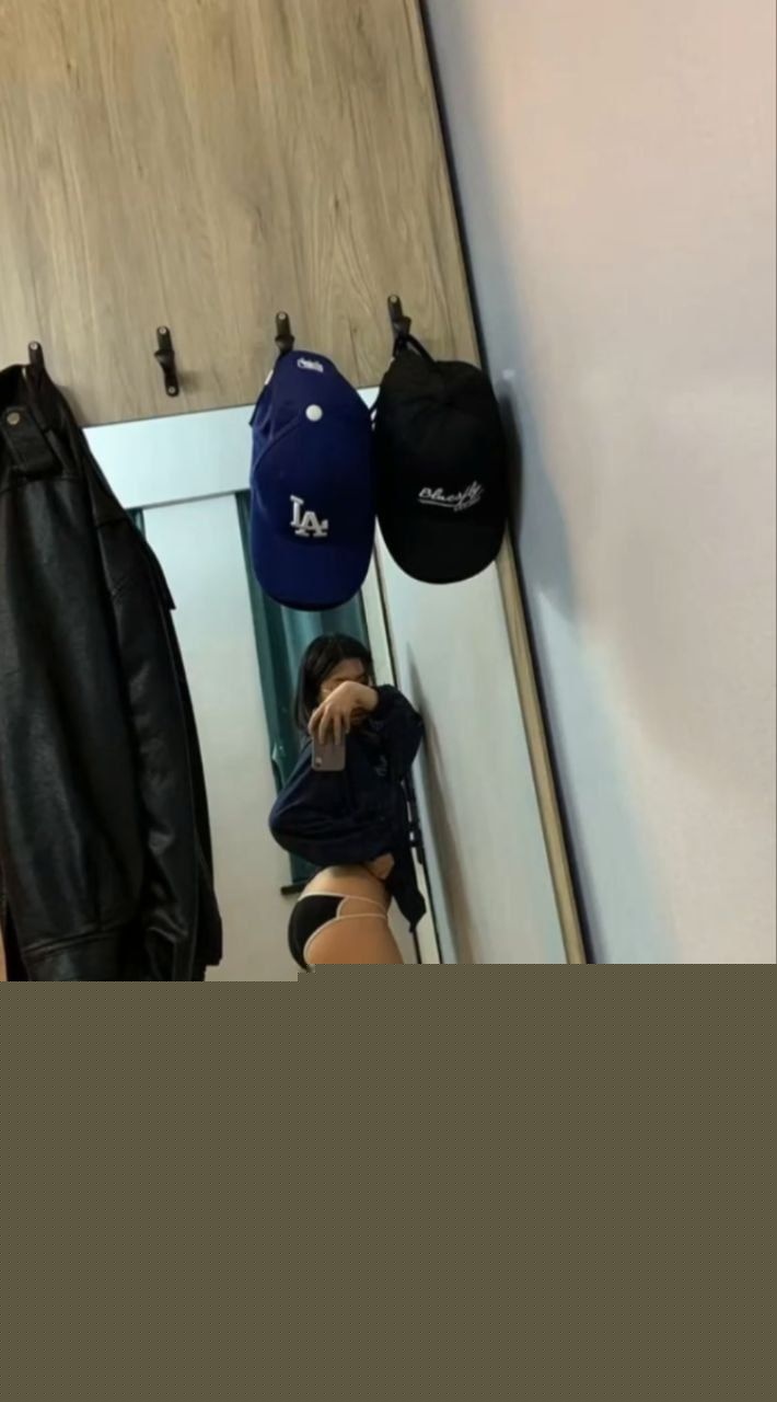 健身猛男调教极品身材骚母狗6