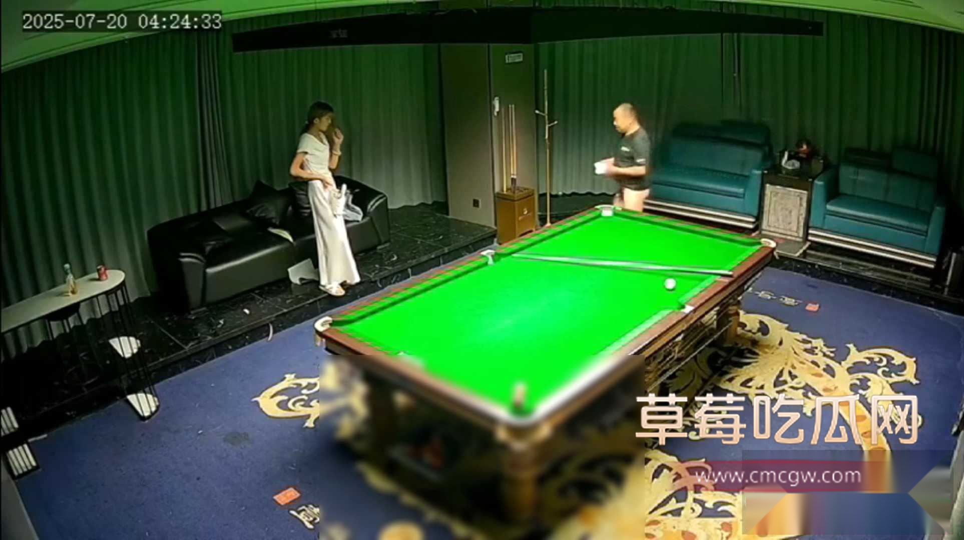 500块就在台球包厢里面开始性爱 3 500块就在台球包厢里面开始性爱 3