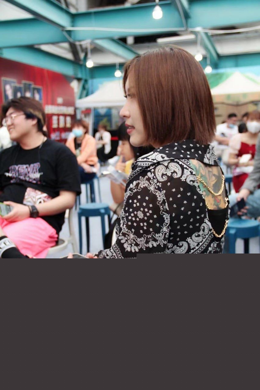 西安某公司优秀党员方慧和单位领导口交乳交视频泄密4