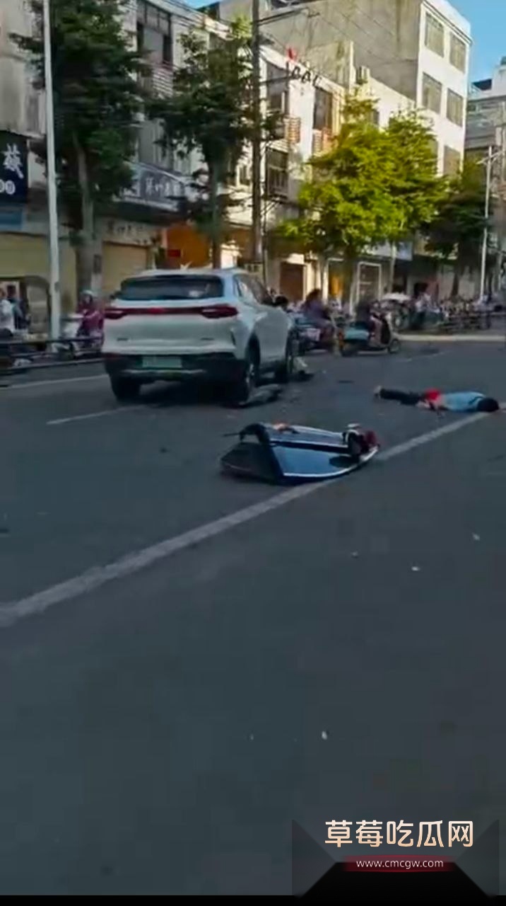 7月30日早上海南澄迈金江发生交通事故 7