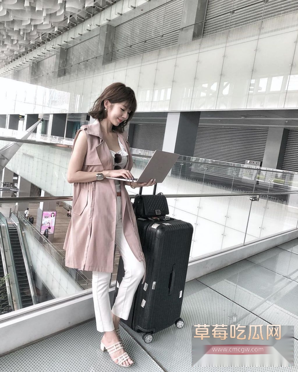 高颜值人妻Qbee张比比出轨情人视频曝光9