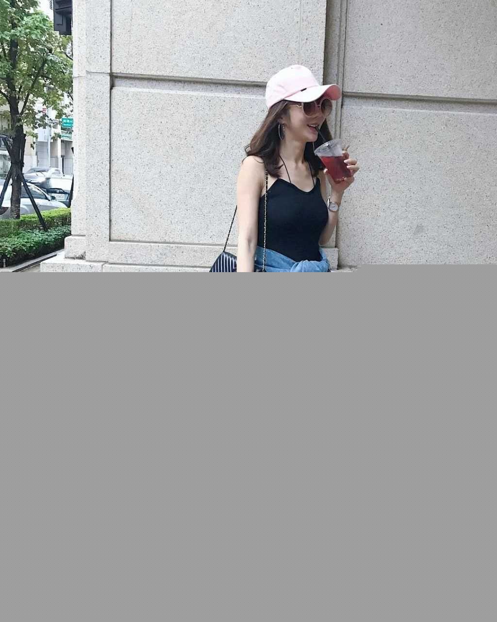 高颜值人妻Qbee张比比出轨情人视频曝光21