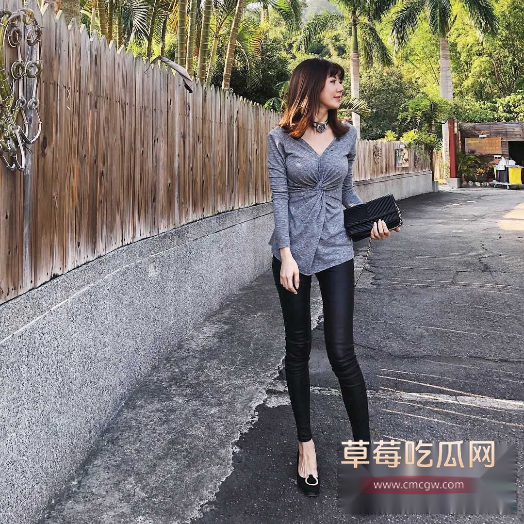 高颜值人妻Qbee张比比出轨情人视频曝光27