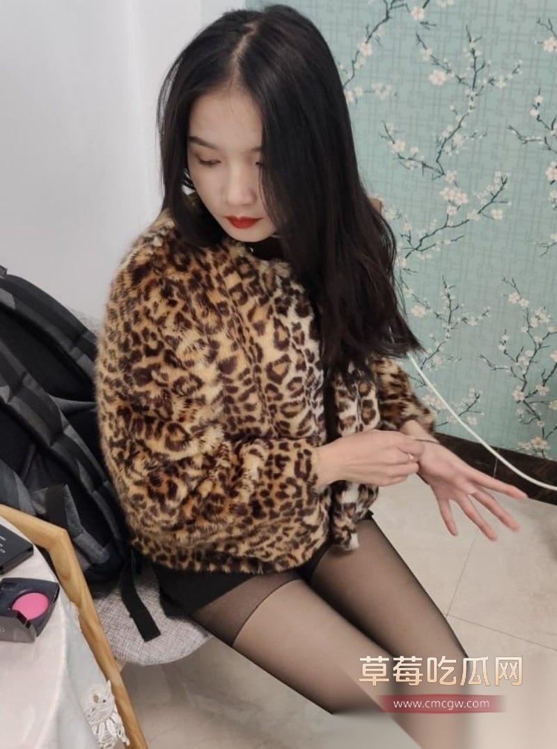 高颜值清纯舞蹈生被金主包养调教完美露脸 3