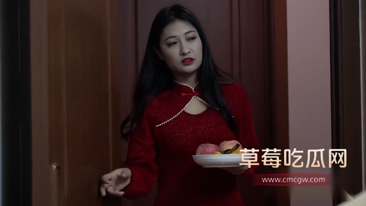 国产AV剧情之被轮奸的妈妈1